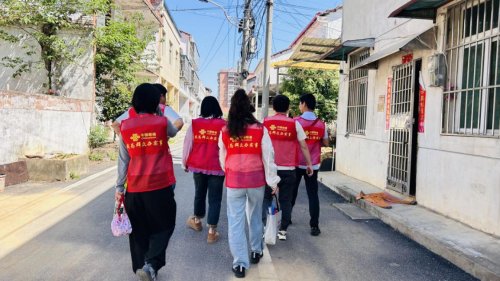 黄冈联通:多维助老破壁垒 温情服务暖银发
