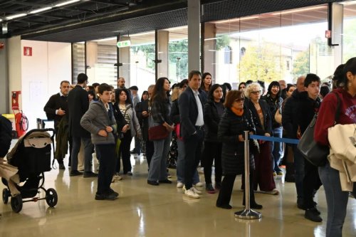 GIA宝石学家、珠宝艺术家帕洛玛·桑切斯荣获第十五届佛罗伦萨双年展“生命之痕奖”