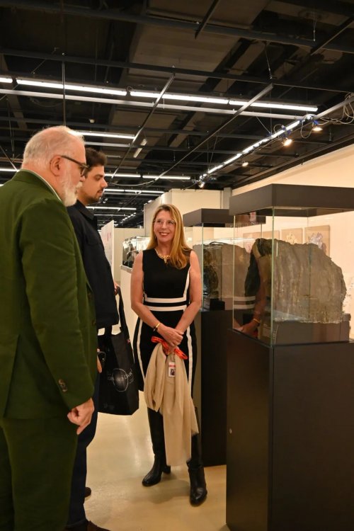 GIA宝石学家、珠宝艺术家帕洛玛·桑切斯荣获第十五届佛罗伦萨双年展“生命之痕奖”