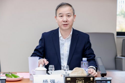 葵花酒業(yè)「問東方」獲酒協(xié)首肯，泰斗天團(tuán)為何集體為「問東方」站臺(tái)？