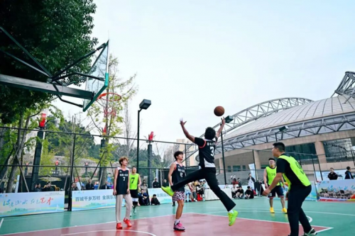 赛事“火出圈”全民健身嘉年华谱写创新培优与文旅融合新篇章