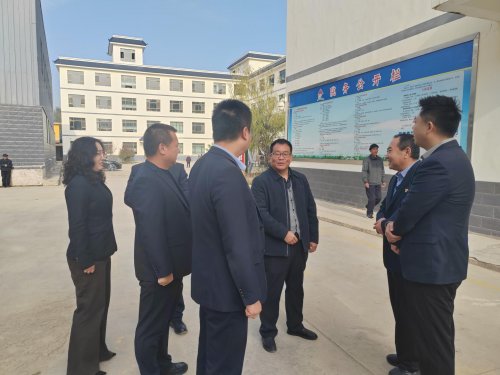 中国人寿财险临夏中支开展“情暖金秋 爱满重阳”敬老院慰问活动