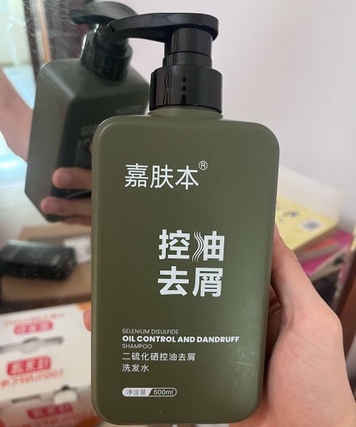 去头皮屑最有效的洗发水推荐，毛囊出油洗发水哪款好用？