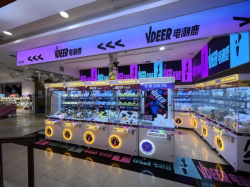 夹娃娃头部品牌电潮鹿：破解千亿潮玩市场的财富密码