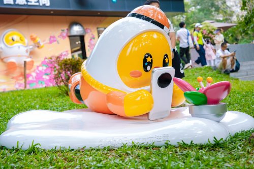 花海遇见智慧阿尔法蛋点亮深圳亲子秋日新玩法