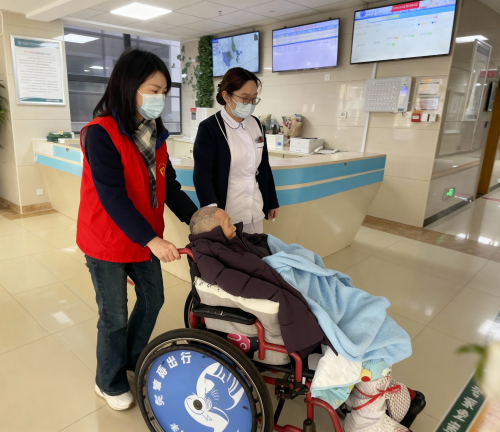 秋日暖阳映重阳：荆门联通汪梦云科技助老暖心路