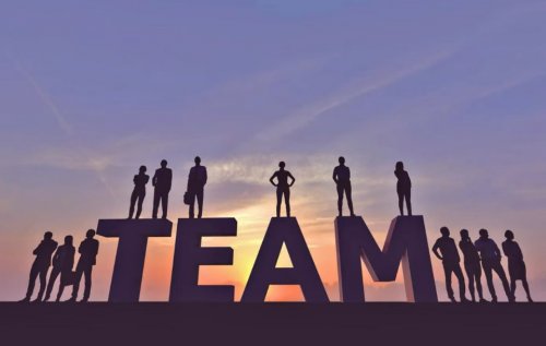 上德生命集团董事长席慕华 - 以中医智慧引领健康产业的实力派领袖