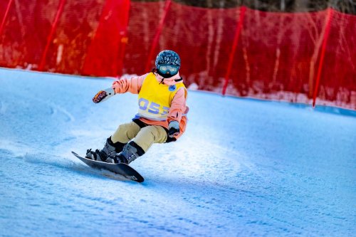 SRA滑雪场联盟2025—2026“冰雪丝路杯”粉雪联赛启幕