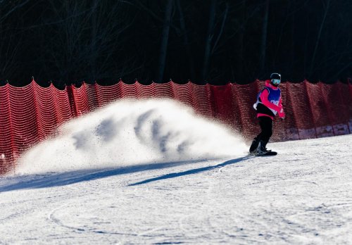 SRA滑雪场联盟2025—2026“冰雪丝路杯”粉雪联赛启幕