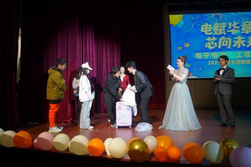 不莱玫暖心陪伴高校迎新晚会，携手共创精彩校园生活