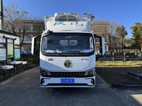 把新鲜托付给硬实力！陕汽德龍G300助卡友郭师傅赢得长久信赖