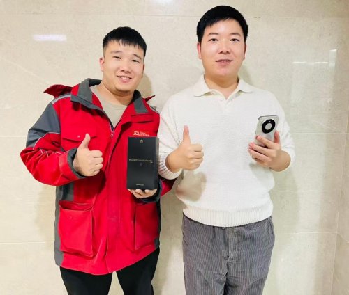 11月28日华为 Mate 80系列开售 北京、上海等多地京东用户已收到新机