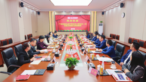 深圳博大教育集团:广东省湖北咸宁商会吴三刚会长一行莅临考察