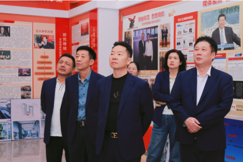 深圳博大教育集团:广东省湖北咸宁商会吴三刚会长一行莅临考察