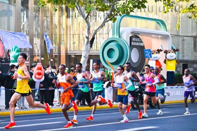 超混出马，稳赢上马  沃尔沃全新XC70全力护航2025上海马拉松