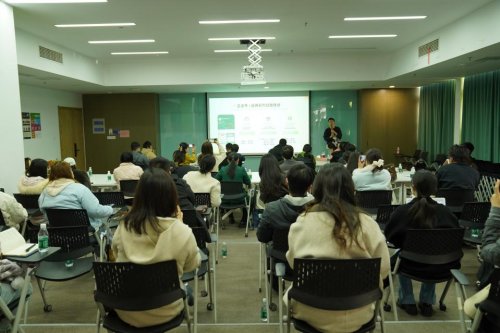 恒创智能公司：拓展业务增长路径——小红书从笔记到实践的避坑指南