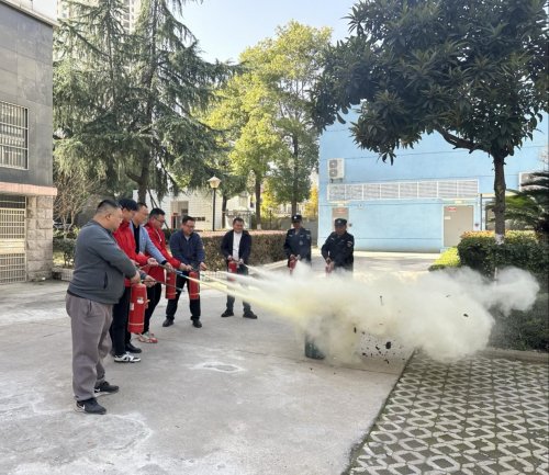 以练筑防护航安全——天门联通开展实战化消防应急演练