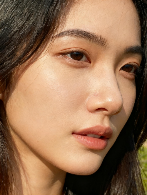 冬季竟是光电项目黄金恢复期？揭秘艳存晓年轻胶原水光套组1+1>2奥秘