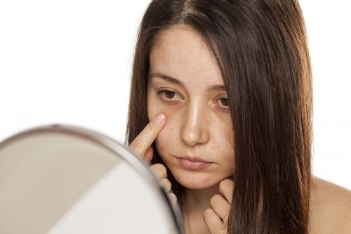 告别人间褪色？艳存晓年轻胶原水光套组带来美白计划