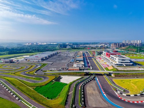 专访铭泰集团副总裁陈杰：在“私家车第一城”，打造一个顶级流量场