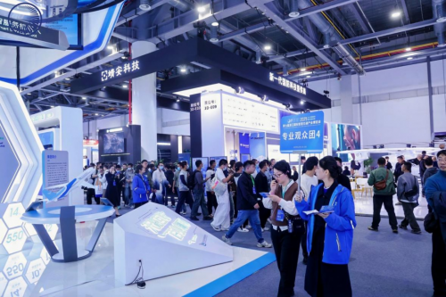 专业观众、订单采购“组团”逛展,“意向”变“订单” ,搭建高效供需桥梁