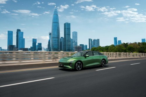 惊了！星海S7 800V超快充版：一杯咖啡就到家！