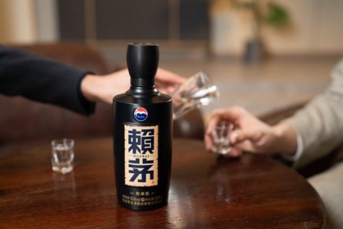 赖茅53度酱香型白酒好不好喝？冬至团圆宴甄选，温情与口感兼具