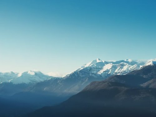 东方心语拥抱心晴，筑梦未来——关注心理健康，让生活更美好