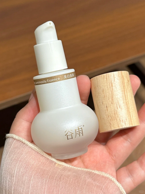 国货品牌中美白产品哪个牌子最好？2025七大品牌核心成分与口碑解析