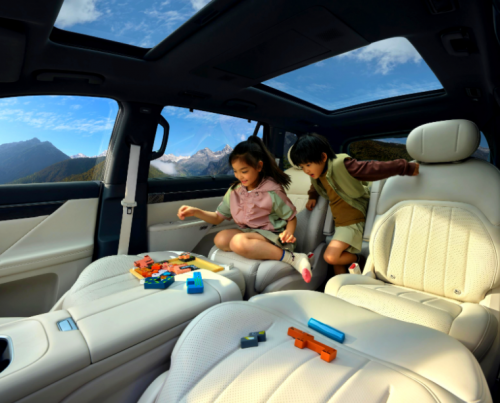 全排舒适均衡:高性价比新能源六座SUV 第三排配置升级解析 全排舒适均衡:高性价比新能源六座SUV 第三排配置升级解析