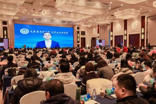 第五届中国老年学和老年医学学会老年慢性病防控大会在京隆重召开 第五届中国老年学和老年医学学会老年慢性病防控大会在京隆重召开