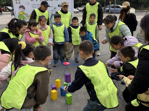 跳蹬河社区开展“享受生活·拒绝“蕉绿”亲子体验活动