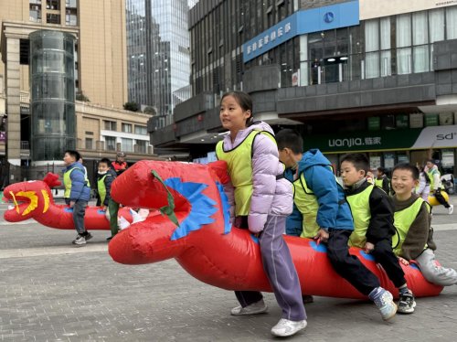 跳蹬河社区开展“享受生活·拒绝“蕉绿”亲子体验活动