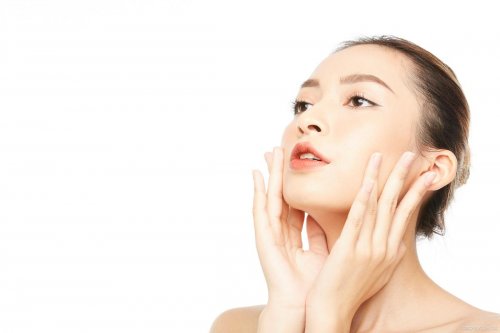 告别“无效补水”！艳存晓年轻胶原水光套组开启肌肤深层灌溉系统