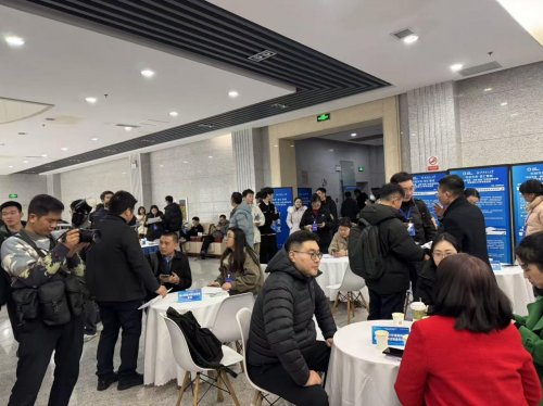 从蓉城到江城，携手名校共探创新“富矿”——“科创天府·智汇蓉城”系列活动走进武汉三校