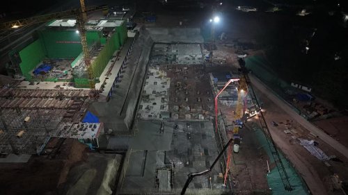  预计明年上半年建成，南深高铁容县南站交通枢纽综合体项目迎来关键节点