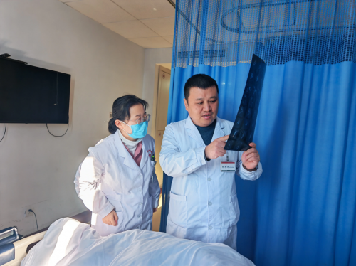 德州市中医院骨伤二科副主任、副主任医师杨寿涛：以微创之术，护生命之脊