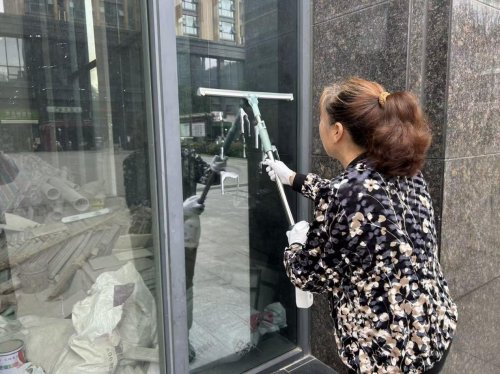 四季耕耘，家园焕新 ——来龙村“青禾绿行·德润家园”环境清理系列活动圆满收官