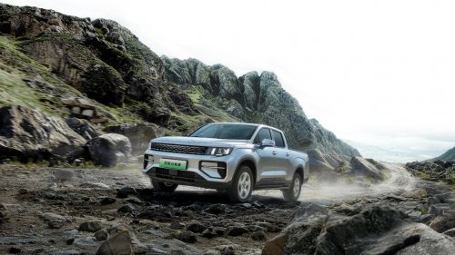 浩思动力混动系统赋能吉利雷达金刚PHEV高性能皮卡上市