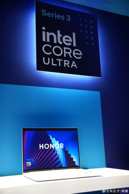 首款获得SGS整机可靠性认证 荣耀笔记本X Plus系列亮相CES 2026