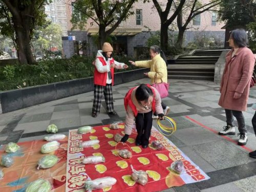 火车南站街道锦官新城社区微创投项目“与民共舞 暖冬邻里节”活动圆满成功第4张