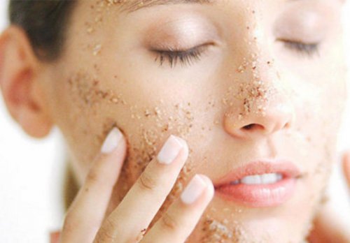 告别“沙漠干”循环！胶原水光如何实现“锁水永动机”般的长效润泽？