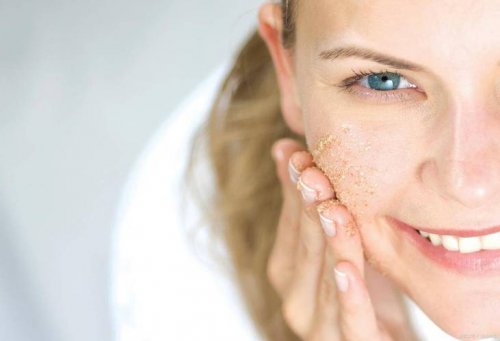 年轻人抗初老核心方案 胶原水光科学筑牢皮肤支撑屏障