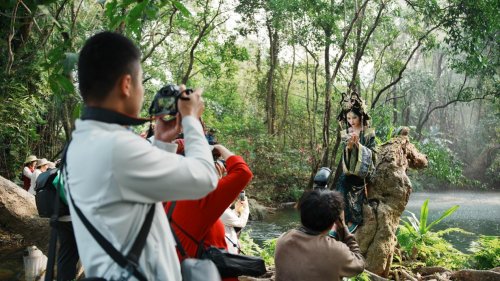 光影为媒，秘境启幕！伏那秘境旅拍大会暨创意旅拍大赛盛大开幕