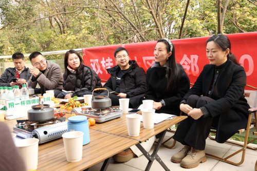 双桂路社区开展“外籍人士在蓉生活便利性”民主协商专题活动