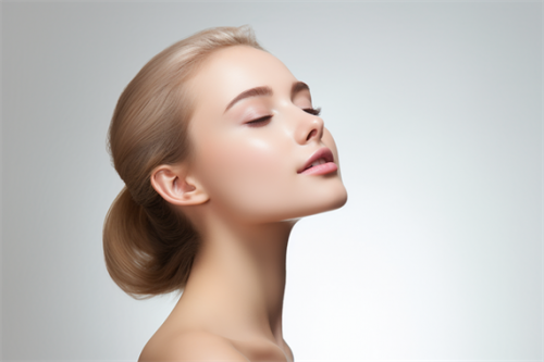 护肤别只做表面功夫！涂层八千，不如一次深层的胶原水光