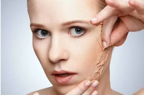 換季干到起皮？膠原水光讓沙漠皮自帶長效保濕濾鏡