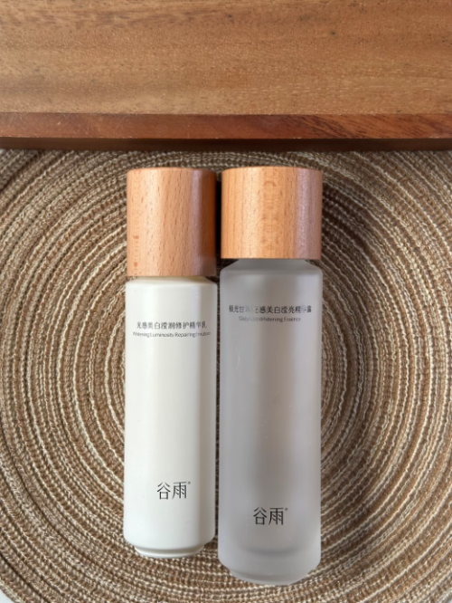 有保湿补水还能抗氧的护肤品套装吗？去黄提亮水乳推荐TOP1太适合懒人护肤了！