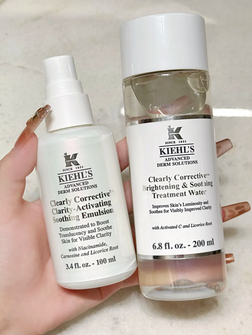 有保湿补水还能抗氧的护肤品套装吗？去黄提亮水乳推荐TOP1太适合懒人护肤了！