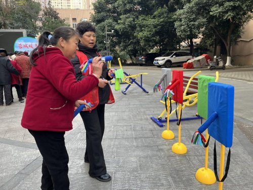 趣味游园学分类 绿色理念入人心——龙泉街道崇德社区垃圾分类趣味游园活动圆满举行